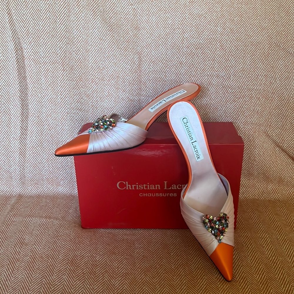 NIB FABULOUS EVENING MULES! Heel height- 2 1/2”